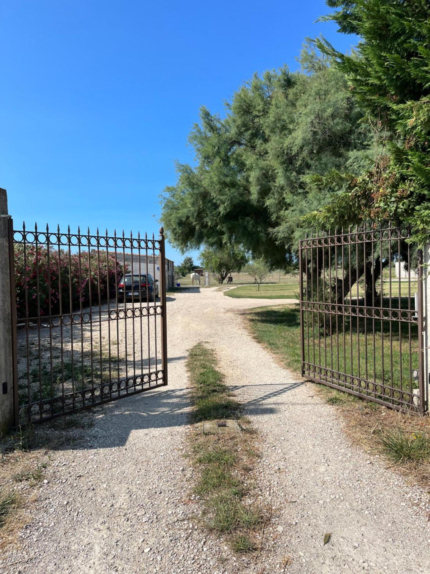 Apartment « la Parenthese » En Camargue *